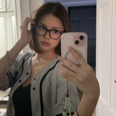 Lily Vee