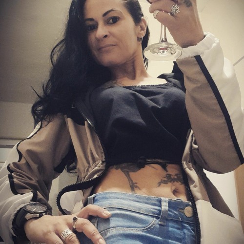 Cassia Padilha’s avatar