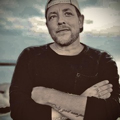 Kenneth B. Johansson “Producer/singer-songwriter