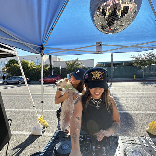 01 SUMMER IS CALLING