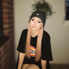 nikiharriet