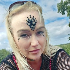 Lynn-Marie B