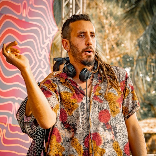 DJ TuyTuy artist photo
