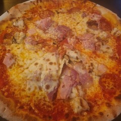 Pizza-rollzee