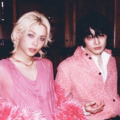 yong.lixx  🎀🩷💜💙 i’m bi and offline rn