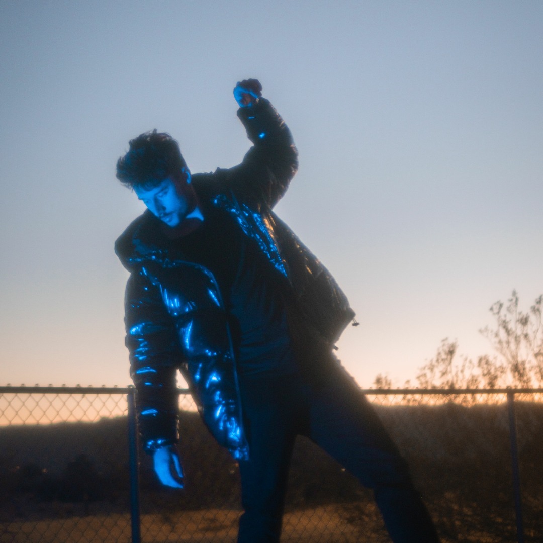 Stream Suave music | Listen to songs, albums, playlists for