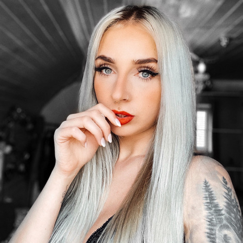 Jennifer Flowers's Instagram, Twitter & Facebook on IDCrawl