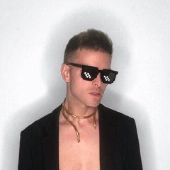Olly Maxx