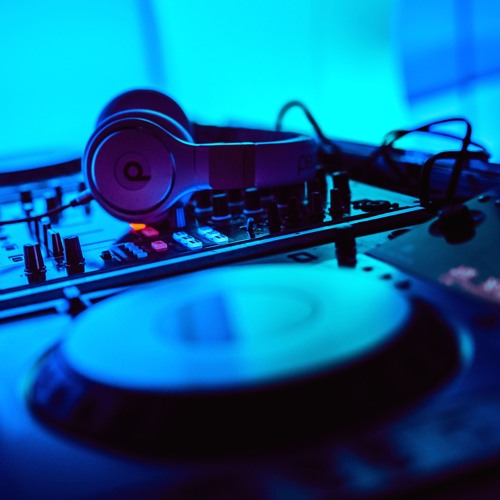 DJ MCALLAN — artist photo