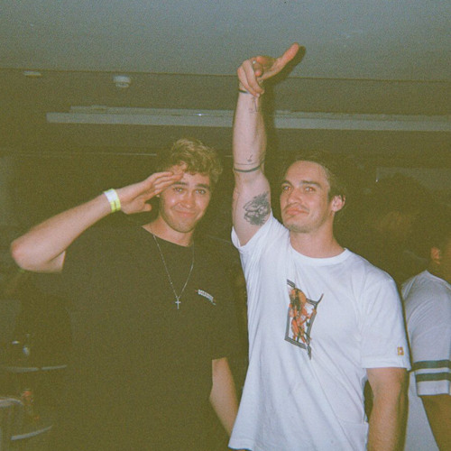 Groovy techno