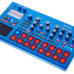 Maxtekk (⁠θ⁠‿⁠θ⁠)