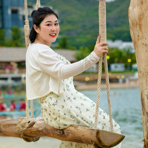Hình Bóng Đợi Chờ - Hoàng Tôn