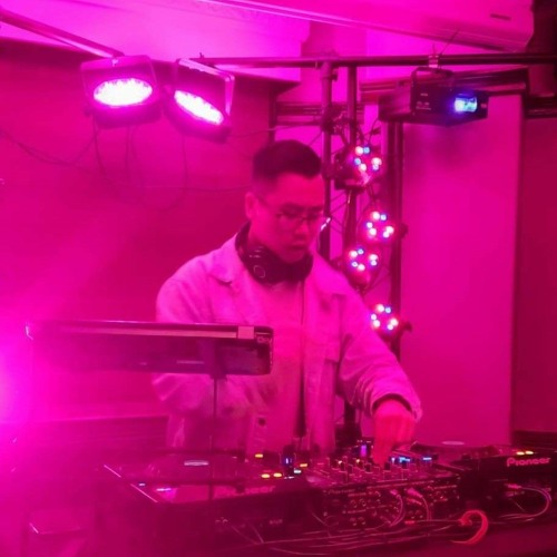 DJ Esji’s avatar