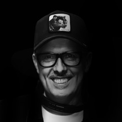 Dennis Zeta