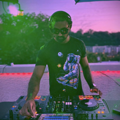 Voyage - Into the Deep Vol. XVI - Gamix