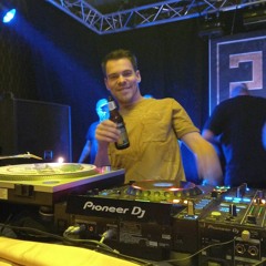 DJ Luke V