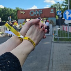 љ