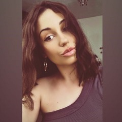 carlyloujee