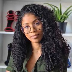 Chrissy Kayamaré