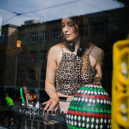 Stream Dj Insha music | Listen to songs, albums, playlists for free on ...