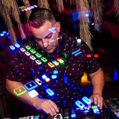 Nikko Deejay