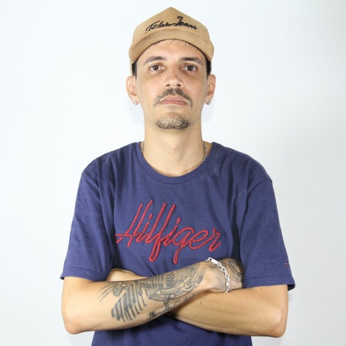 MC REBECCA - SENTO COM TALENTO ( PROD. DJ MAGRINHO KM2 ) REPUBLICAAA