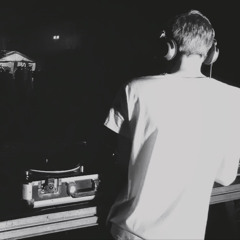 •⠀  ⠀  ⠀  ⠀ RTHNK.