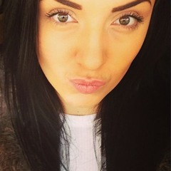 Tara Lily Hitchen