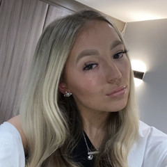 Ellie Simm