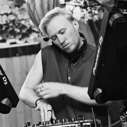 Stream MØHR music | Listen to songs, albums, playlists for free on ...