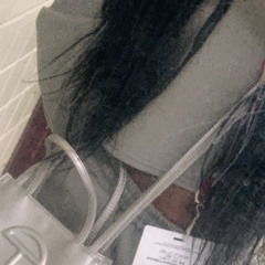 ‘ daniyahh . 3️⃣0️⃣5️⃣