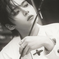 linoxxis.•🐈‍⬛🪐