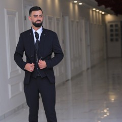 ينادي فؤادي بليل السكون  بدمع العيون برجع الصدى لك الحمد اني حزين حزين وجرحي يلون درب المدى ولولا الهدى ربنا واليقين لضاعت زهور الجراح سدى جراحي وماذا تكون الجراح اليست جراحي هدايا القدر اذا ما ارتضيت يطير الجناح يكحل بالنور عين القمر لك الحمد في الليل حت