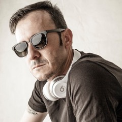 NicK Tixi