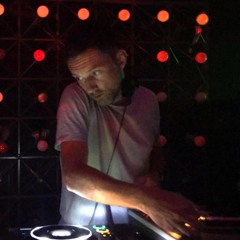 Mike Misiu / Heads High