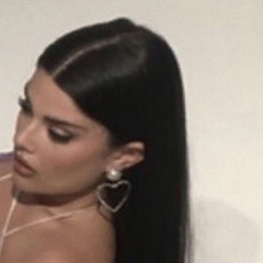 𝒩𝒶𝓀𝑒𝒹 𝓈𝑜𝓃𝑔 .