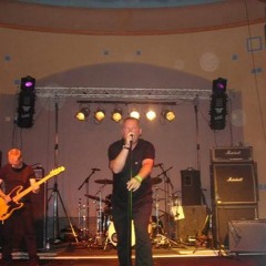 THE WALL - Babylon's Burning/God Save the Queen Live