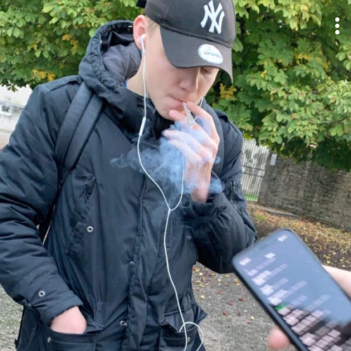 😶