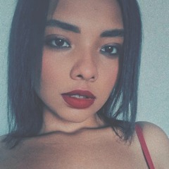 Nicoli Caroline
