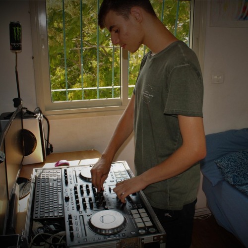 DJ Yaniv Shoresh’s avatar