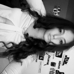 🤍 E L L A S M I T H 🤍