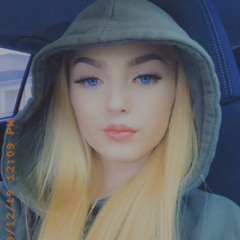 Julianna Lee