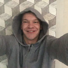 Роман Рой