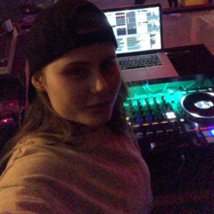 DJ_JOLIE_OFFICIAL