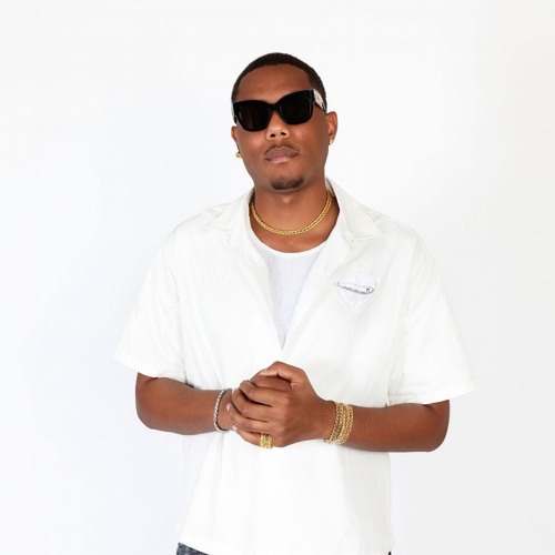 DJ  S O F T E E artist photo
