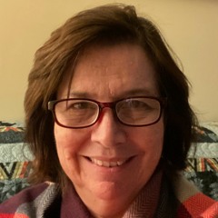 Ellen Snoeyenbos