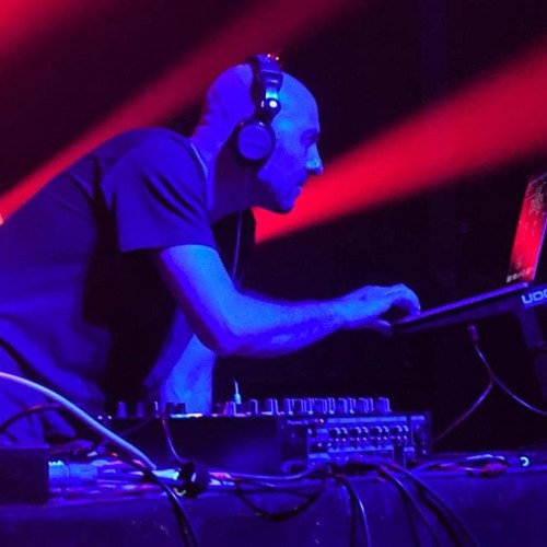 Screaming Techno