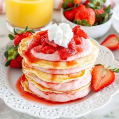 StrawbebbyPancakes