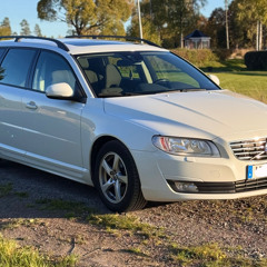 𝓔𝓶𝓲𝓵𝓲𝓪 𝓣𝓱𝓸𝓻𝓲𝓷 𝓙𝓪𝓷𝓼𝓼𝓸𝓷