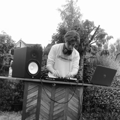 JUST(DNB)